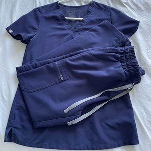 Figs yola high waist pant and catarina top scrub in navy